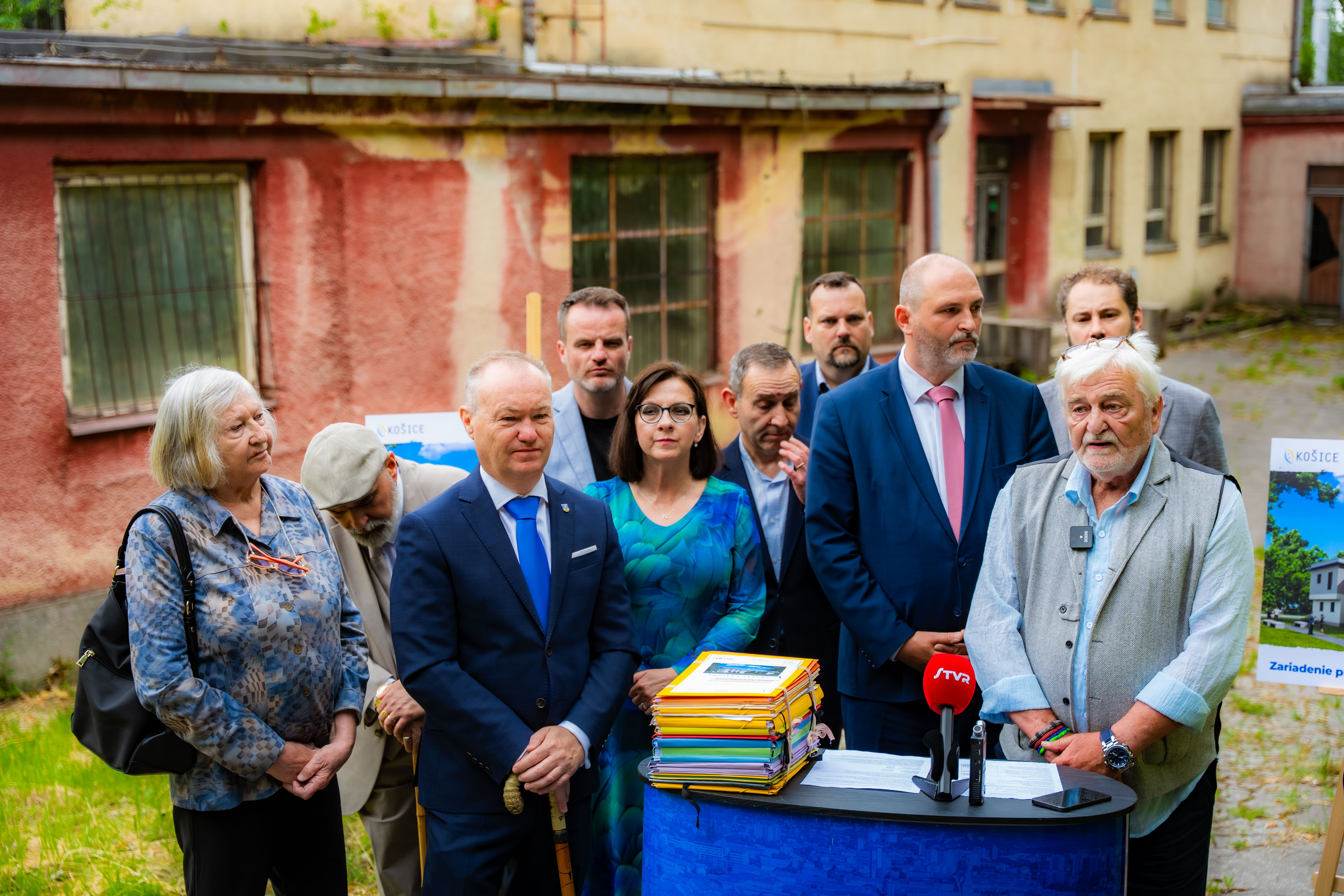 Poklepanie zakladneho kamena - Rekonstrukcia budovy pre seniorov-1-21